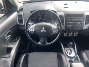 Mitsubishi Outlander II 2.0 MIVEC 147KM 2010 Mitsubishi Outlander MITSUBISHI OUTLANDER 2.0 Benzyna 147KM, zdjęcie 23