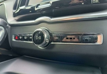 Volvo XC60 II Crossover T4 190KM 2019 Volvo XC 60 2.0 T4 190KM Gwarancja Momentum Pro Salon PL FV23 2.0 Benzyna, zdjęcie 18