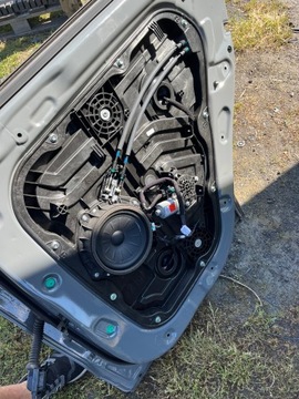 ДВЕРЬ ЗАДНЯЯ ПРАВАЯ HYUNDAI TUCSON III LIFT TKG.