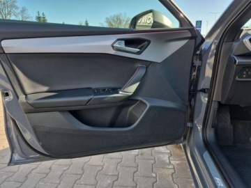 Seat Leon IV Hatchback 1.5 eTSI (MHEV) 150KM 2024 Seat Leon Seat Leon FR1.5 150 kmsalon pltop wyposazenie 1.5 Benzyna, zdjęcie 11