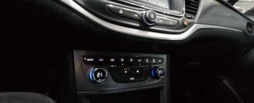 Opel Astra K Hatchback Facelifting 1.2 Turbo 130KM 2020 Opel Astra 1.2 turbo benzyna 130 km Kamera Nawigacja 1.2 Benzyna 130KM, zdjęcie 28