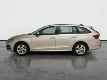 Skoda Octavia IV Kombi 2.0 TDI 115KM 2022 Skoda Octavia 2.0 TDI, 1. Właściciel, Serwis ASO, zdjęcie 2