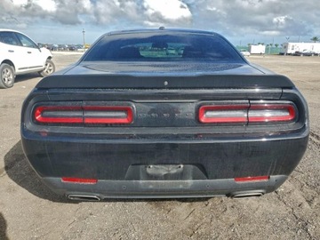 Dodge Challenger III 2022 Dodge Challenger Gt 2022 3.6 Benzyna 303KM, zdjęcie 2