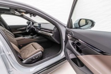 BMW Seria 5 G90-91 2025 BMW Seria 5 Duzy Rabat Kamera cofania Ogrzewanie foteli i kierownicy, zdjęcie 21