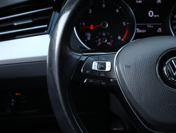 Volkswagen Passat B8 Variant 2.0 TDI 150KM 2015 VW Passat 2.0 TDI, Automat, Klima, Klimatronic, zdjęcie 17