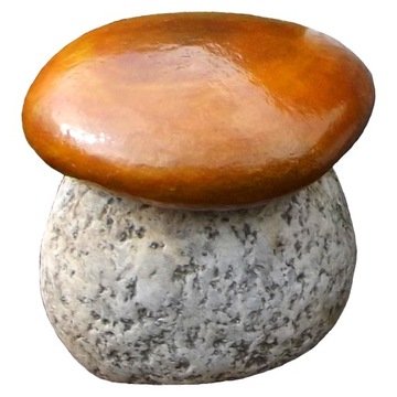 granitowa figurka ekologiczna grzybek z kamienia