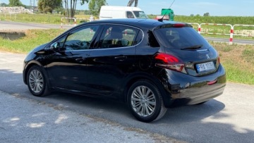 Peugeot 208 I Hatchback 5d Facelifting 1.2 PureTech 110KM 2019 Peugeot 208 Raty 1.2 benz 110 KM Automat 45Tys km automat Panorama Navi G, zdjęcie 22