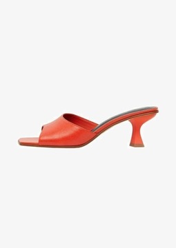 Mango sandały klapki na obcasie czerwone eleganckie quiet luxury klasyczne