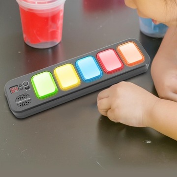 Веселая электронная игра на память. Подарки для девочек с огоньками и прямоугольной формой.