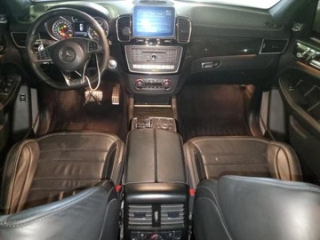 Mercedes GLE W166/C292 2018 Mercedes-Benz GLE 2018, 5.5L, 4x4, 63 AMG, od ubezpieczalni 5.5 Benzyna, zdjęcie 6