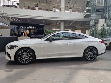 Mercedes CLE Coupe 2.0 300 258KM 2025 MERCEDES-BENZ CLE 300 4-Matic AMG Line 2.0 (258KM) 2025, zdjęcie 3