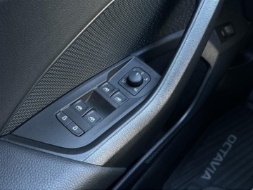 Skoda Octavia IV Liftback 1.5 TSI EVO 150KM 2024 Skoda Octavia 1.5TSI 150KM Slection l LED Matrix,, zdjęcie 16