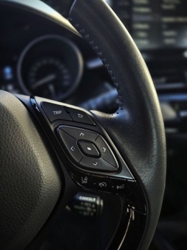 Toyota C-HR I Crossover Facelifting 1.8 Hybrid 122KM 2023 Toyota C-HR Toyota C-HR 1.8 Hybrid Comfort FV23 Gwarancja Salon PL, zdjęcie 19