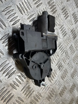 MOTOREK OKNO PŘEDNÍ PRAVÝ 1354700080 PEUGEOT BIPPER 1,4HDI