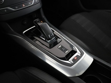 Peugeot 308 II Hatchback Facelifting 1.2 PureTech 130KM 2019 Peugeot 308 Allure automat panorama navi PDC, zdjęcie 29