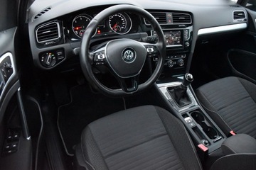 Volkswagen Golf VII Hatchback 3d 1.6 TDI-CR DPF 105KM 2014 Volkswagen Golf VII CUP Edition 1.6TDI 105KM 5drzwi ACC BOGATA Wersja 2014r, zdjęcie 17