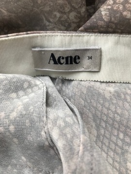 ACNE chinosy XS