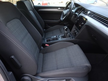Volkswagen Passat B8 Variant 2.0 TDI BlueMotion SCR 150KM 2019 VW Passat 2.0 TDI, Salon Polska, 1. Właściciel, zdjęcie 7