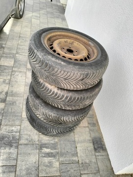 KOLA Z PNEUMATIKA VOLKSWAGEN PASSAT B5 FACELIFT 5X112 TOURAN SKODA KOMPLET ZIMNÍ