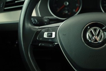 Volkswagen Passat B8 Limousine 1.8 TSI BlueMotion Technology 180KM 2016 VW Passat 1.8 TSI, Salon Polska, Serwis ASO, zdjęcie 16