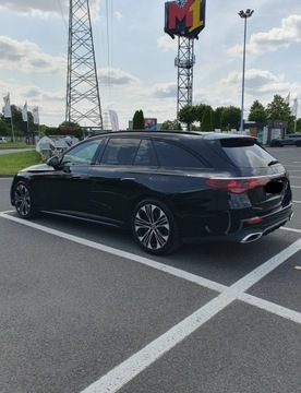 Mercedes Klasa E W214 Kombi 2.0 220d 197KM 2023 Mercedes-Benz Klasa E 220 d 9G-TRONIC AMG Line NIGHT Edition, zdjęcie 3