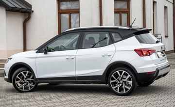 Seat Arona Crossover 1.6 TDI 95KM 2018 Seat Arona ARONA FR 1.6TDI Navi Led Climatron Alu Pdc Full Serwis Aso 1.6, zdjęcie 9