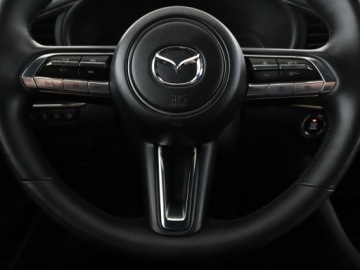 Mazda 3 IV Hatchback 2.0 Skyactiv-G 122KM 2019 Mazda 3 full LED navi klima auto kamera i czujniki, zdjęcie 20