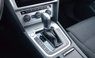 Volkswagen Passat B8 Variant 2.0 TDI BlueMotion SCR 150KM 2019 Volkswagen Passat Variant 2,0 TDI 150 KM DSG FULL LED Nawigacja 2.0 Diesel, zdjęcie 14