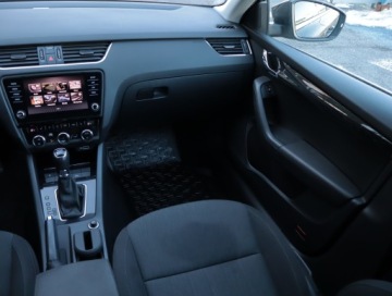 Skoda Octavia III Liftback Facelifting 2.0 TDI 150KM 2018 Skoda Octavia 2.0 TDI, Salon Polska, zdjęcie 7