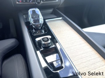Volvo XC60 II 2025 Volvo XC 60 B5 B AWD Plus Dark | Serwis ASO | Harm, zdjęcie 20