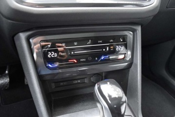 Volkswagen Tiguan II SUV Facelifting 2.0 TDI 200KM 2021 Volkswagen Tiguan TDI 200KM Allspace DSG 4x4 Elegance LEDMatrix Hak Panora, zdjęcie 30