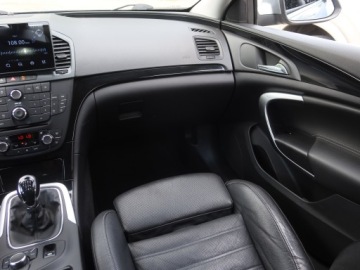 Opel Insignia I Sports Tourer 2.0 CDTI ECOTEC 160KM 2013 Opel Insignia 2.0 CDTI, Xenon, Klima, Klimatronic, zdjęcie 6