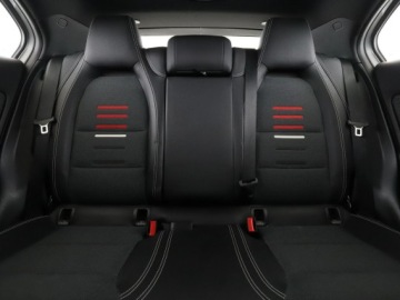 Mercedes Klasa A W176 Hatchback 5d Facelifting 180 122KM 2017 Mercedes A 180 pdc automat navi klima grzane, zdjęcie 17