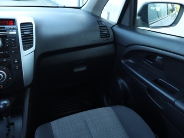 Kia Venga Mikrovan 1.6 DOHC CVVT 125KM 2010 Kia Venga 1.6 CVVT, Automat, Klima, zdjęcie 7