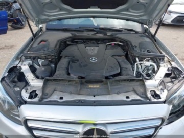 Mercedes Klasa E W213 2020 Mercedes-Benz Klasa E 450 4Matic 2020 3.0l 3.0 Benzyna 362KM, zdjęcie 8