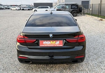 BMW Seria 7 G11-G12 Sedan 730d 265KM 2017 BMW Seria 7 4x4 BMW 730D 265 KM Bezwypadkowy Warszawa 3.0 Diesel, zdjęcie 13