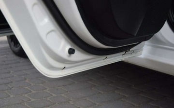 Toyota Auris II Hatchback 5d Facelifting 1.33 Dual VVT-i 99KM 2015 Toyota Auris 1.3B Klima 2015r Oryginal Lakier 2 Kpl Kol Sprowadzony Oplaco, zdjęcie 18