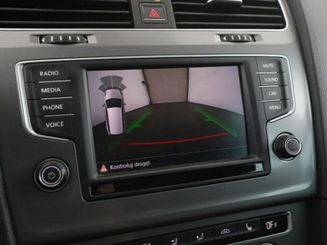 Volkswagen Golf VII Variant 1.4 TSI BlueMotion Technology 125KM 2016 Volkswagen Golf Comfortline PDC grzane fotele, zdjęcie 23