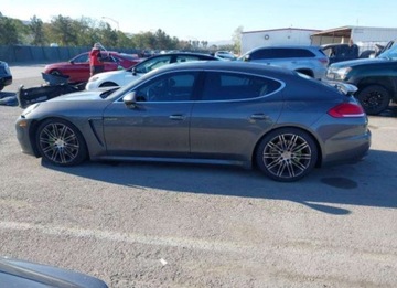 Porsche Panamera II 2016 Porsche Panamera 2016, 3.0L, E-HYBRID S, od ubezpieczalni 3.0 Hybryda 333KM, zdjęcie 3