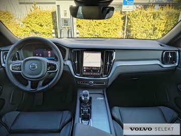 Volvo S60 III Sedan Facelifting 2.0 B5 250KM 2023 Volvo S60 S60 B5B Ultimate AWD, 250 KM, Kamera 360, zdjęcie 11