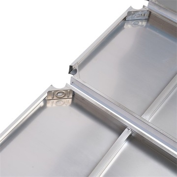 Трехслойная полка из нержавеющей стали 80х80х40см.