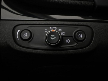 Opel Mokka I X 1.6 CDTI Ecotec 136KM 2019 Opel Mokka X 4x4 navi kamera grzane fotele, zdjęcie 31