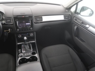 Volkswagen Touareg II SUV 3.0 V6 TDI BlueMotion  245KM 2014 VW Touareg 3.0 TDI, Salon Polska, Serwis ASO, zdjęcie 7