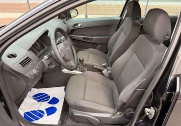 Opel Astra J Sports Tourer 1.6 Twinport ECOTEC 115KM 2010 Opel Astra LIFT 1.6i 115ps Serwisowana BezRdzy Bezwypadkowa Zadbana 1.6, zdjęcie 19