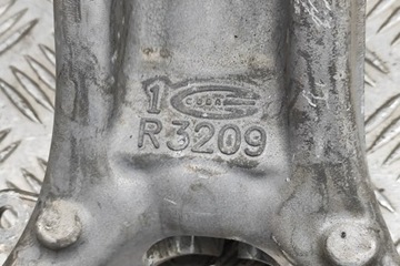 HONDA CIVIC FK8 TYPE-R PŘEDNÍ PRAVÝ DRŽÁK TLUMIČE 51270-TGH-A01 2.0