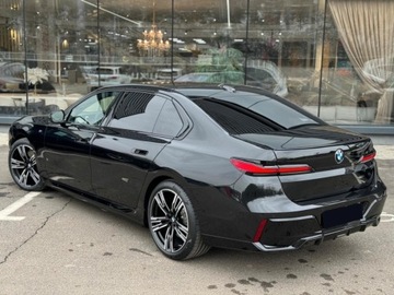 BMW Seria 7 G70 Sedan 3.0 40d 299KM 2025 BMW Seria 7 740d xDrive Sport Sedan 3.0 (299KM) 2025, zdjęcie 1