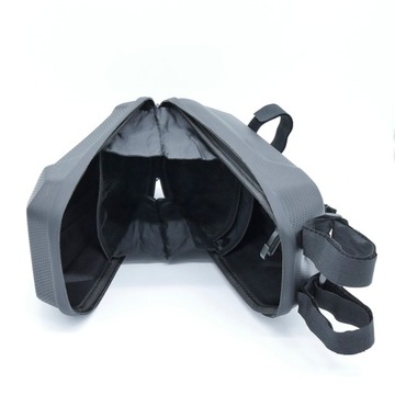 Вместительная сумка на руль Сумка Motus для самоката 3л водонепроницаемая