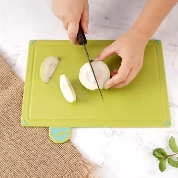 НАБОР ИЗ 4 ПЛАСТИКОВЫХ РАЗДЕЛОЧНЫХ ДОСОК НА ПОДСТАВКЕ ДЛЯ МЯСА, ОВОЩЕЙ, РЫБЫ