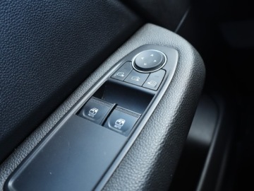 Renault Clio V Hatchback 5d Hybrid 1.6 E-TECH 140KM 2020 Renault Clio E-Tech Hybrid, Automat, Navi, Klima, zdjęcie 12