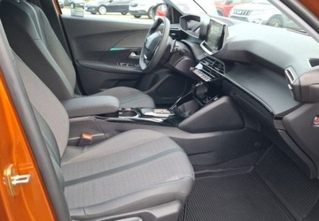 Peugeot 2008 II SUV 1.2 PureTech 130KM 2022 Peugeot 2008 1.2 PureTech Allure SS EAT8 1.2 Benzyna 130KM, zdjęcie 21